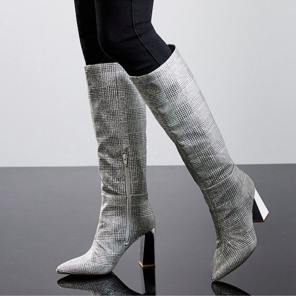 NEW GIANNI BINI Junypear Plaid Silver Glitter Boot size 5.5